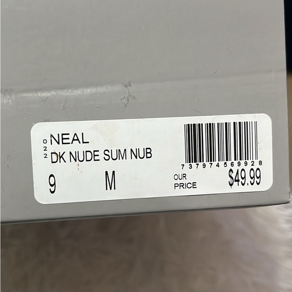 Nude Heels - Picture 3 of 3